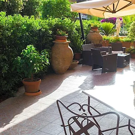 فندق مبيت وإفطار Mareagro 4*